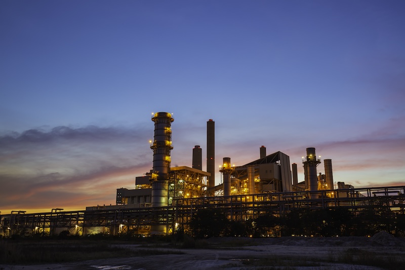 Industri syns under skymning